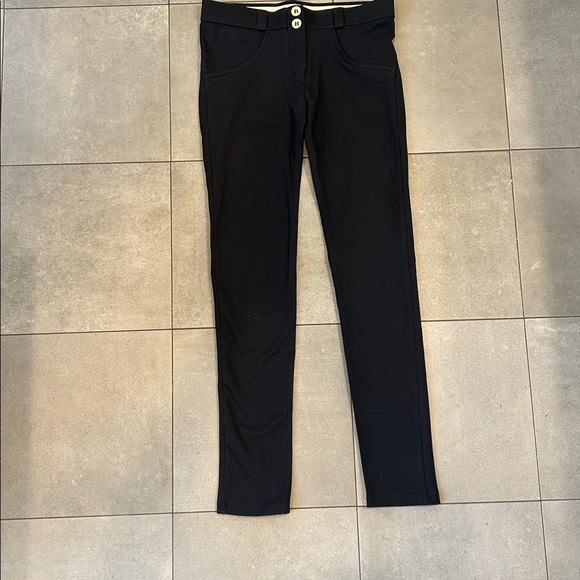 Freddy Low Rise Butt Lifting Jeans - Picture 5 of 12